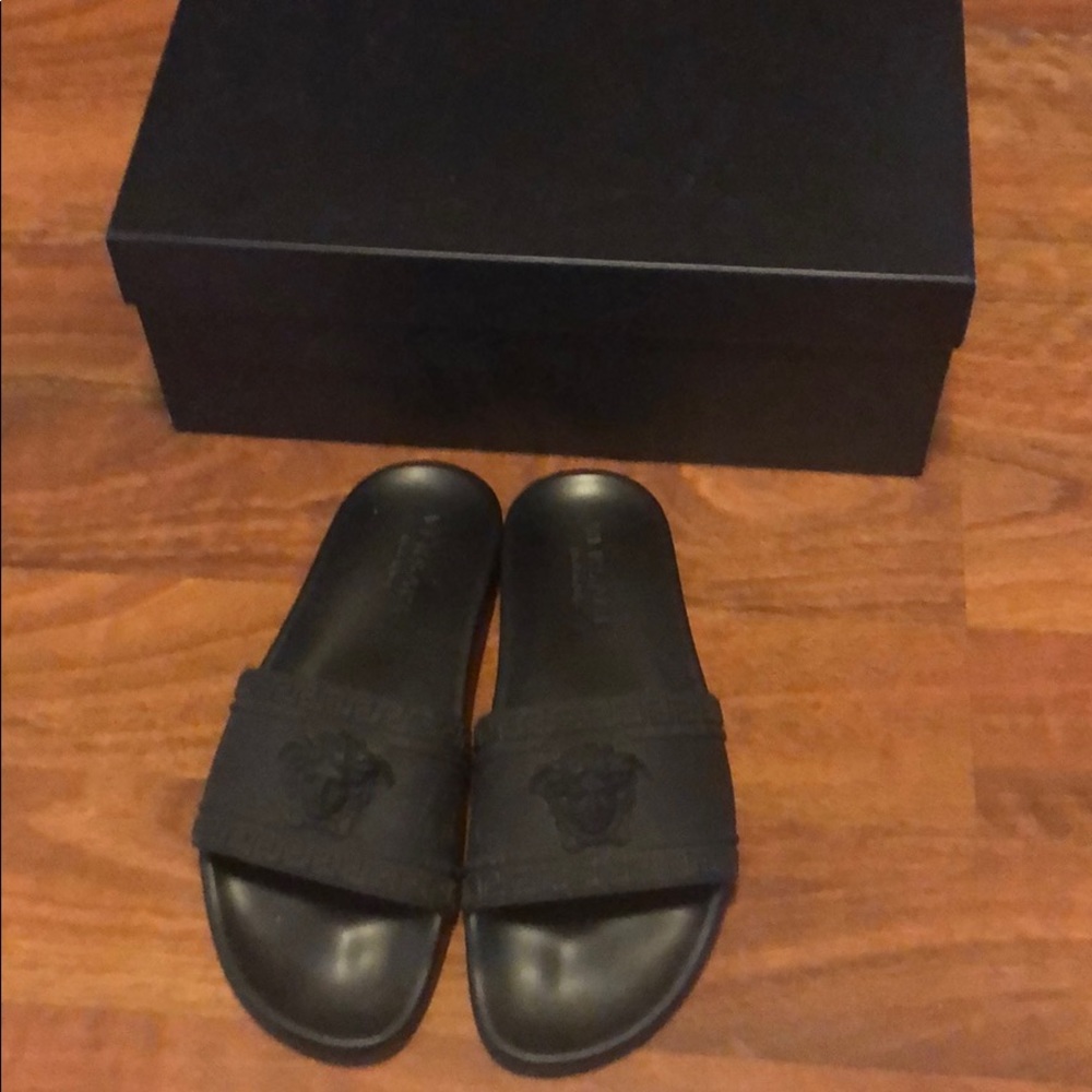 Versace slides